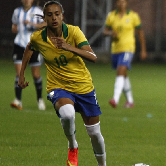 Andressa Alves for Brazil. Photo by Agencia de Noticias.